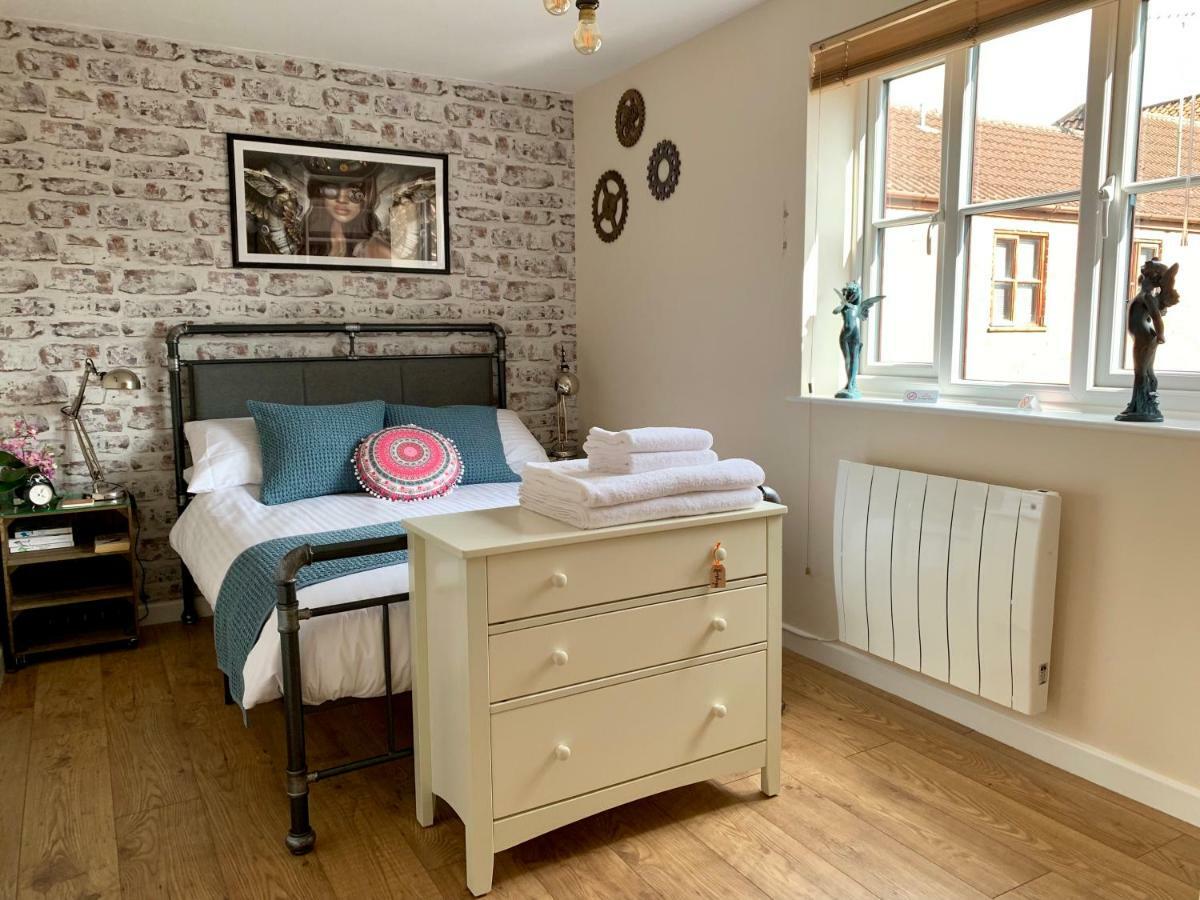 Pristine Apartment In The Centre Of Glastonbury Buitenkant foto