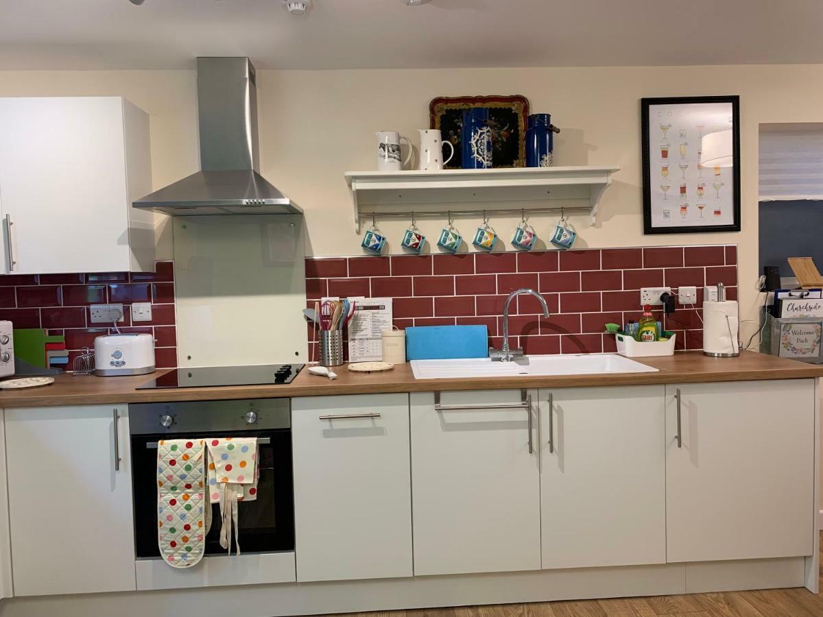 Pristine Apartment In The Centre Of Glastonbury Buitenkant foto