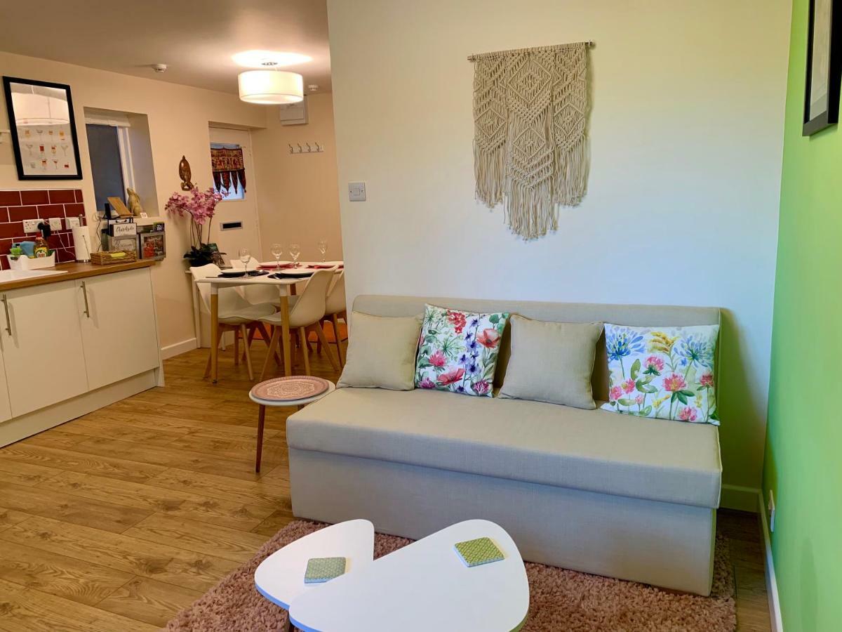 Pristine Apartment In The Centre Of Glastonbury Buitenkant foto